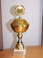 Pokal der ersten Frauenstaffel