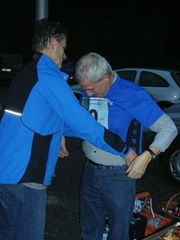 Helmut bekommt das T-Shirt