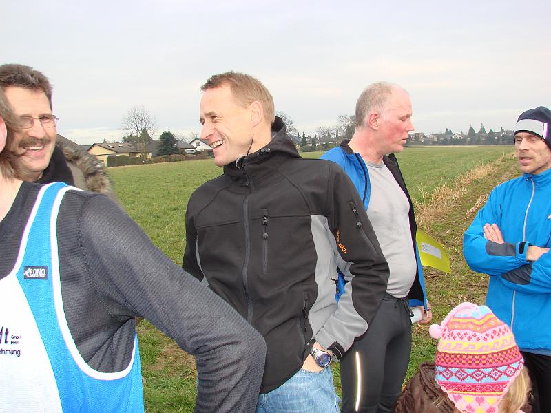 20.JPG - Gespräche nach dem Zieleinlauf