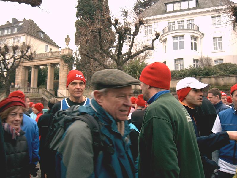 04.jpg - Achim trifft Ralf im Starterfeld