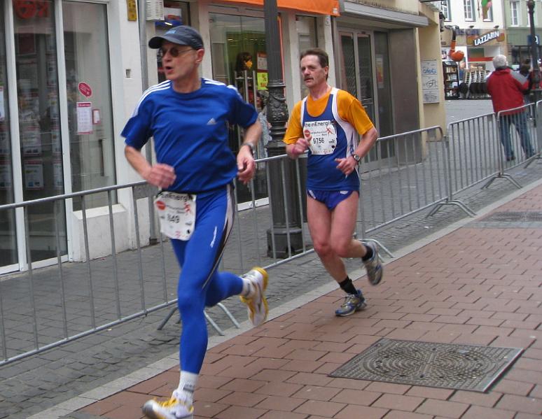 11.jpg - Halbmarathon - Udo kurz vor dem Ziel