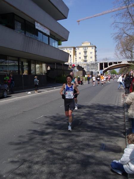 23.JPG - Marathon - Birgit  bei km 31 (+21)