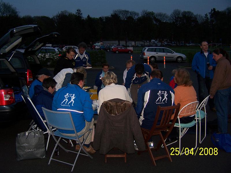 100_5090.JPG - Eine Gemütliche Runde - Foto Olaf Kucher