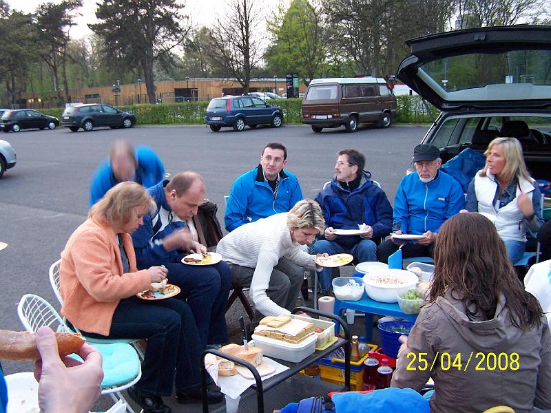 100_5096.JPG - Unsere Runde fällt auf - Foto Olaf Kucher