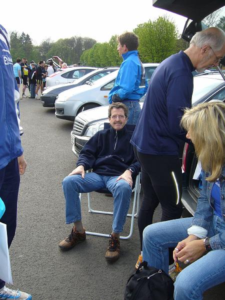 P1030435.JPG - Harry sitzt schon - Foto Karin D&uuml;rr