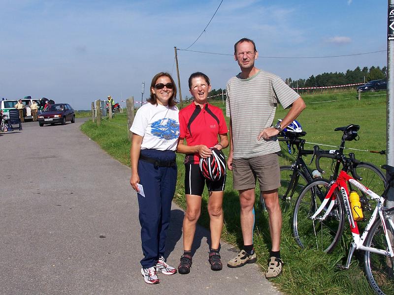 100_5792.JPG - Das "LLG-Trio" vor dem Wettkampf