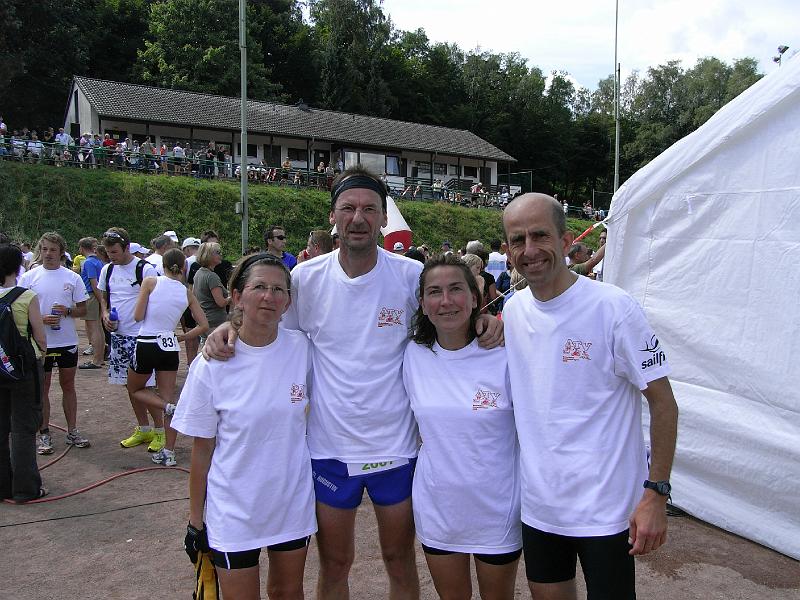 RIMG0047.JPG - Alle 4 Starter der LLG im Finisher-Shirt