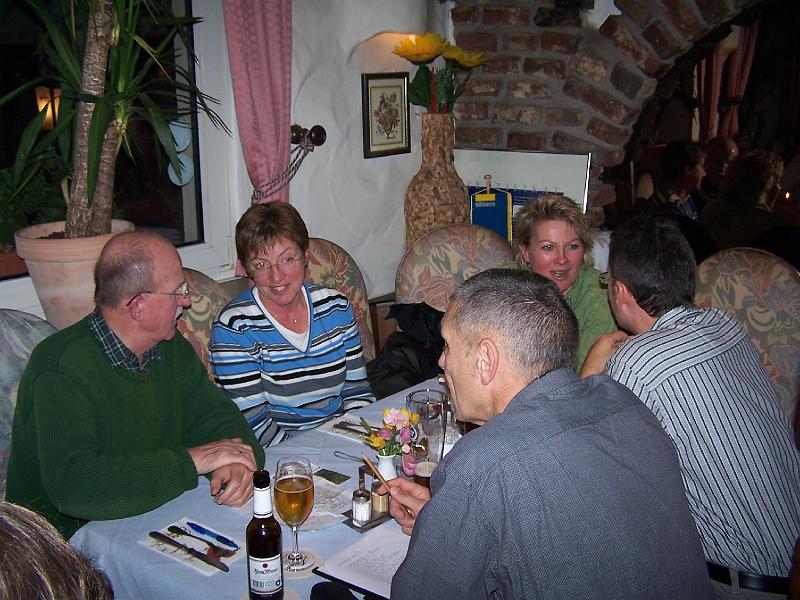 100_6061.JPG - ...