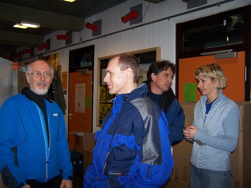 01.JPG - Gespr&auml;che vor dem Start