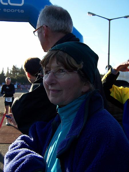 25.JPG - Anne beobachtet das Geschehen