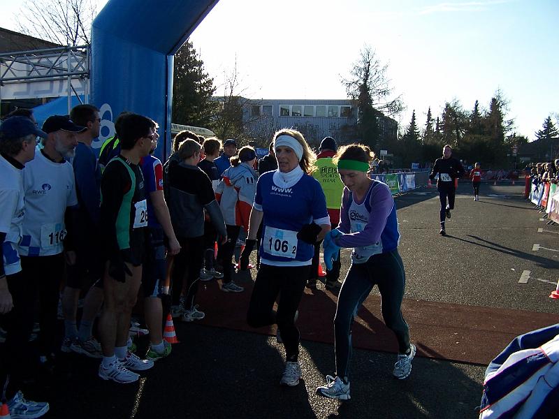 26.JPG - Gisela schickt Birgit erneut ins Rennen