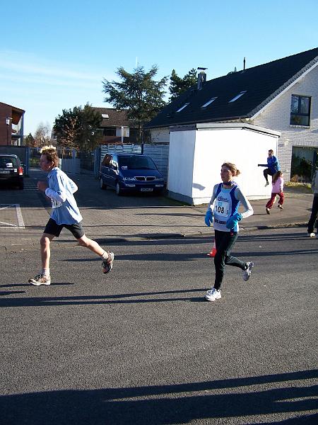 53.JPG - Birgit bei ihrem dritten Einsatz in der Staffel (10 km)