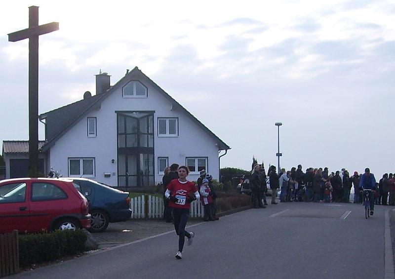 05.jpg - Birgit kommt angeflogen - Foto Sigurt Zacher