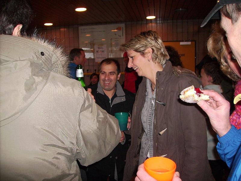 13.jpg - Was mag wohl der Grund f&uuml;r diese Heiterkeit sein? - Foto Sigurt Zacher