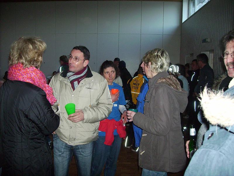 15.jpg - Birgit und Frank schildern ihre Eindr&uuml;cke über die ge&auml;nderte Streckenf&uuml;hrung - Foto Sigurt Zacher