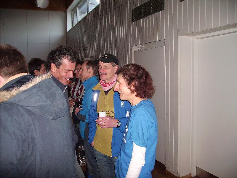 19.jpg - Gel&ouml;ste Stimmung nach dem Wettkampf - Foto Sigurt Zacher