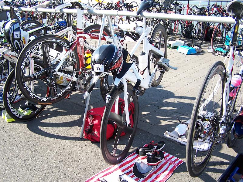 08.JPG - Bei diesem Material kann man sich ein "Auge" holen