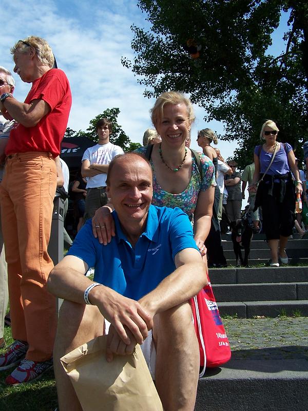 29.JPG - Birgit und Achim sind da - Achim hat noch etwas Zeit bis zu seinem Einsatz