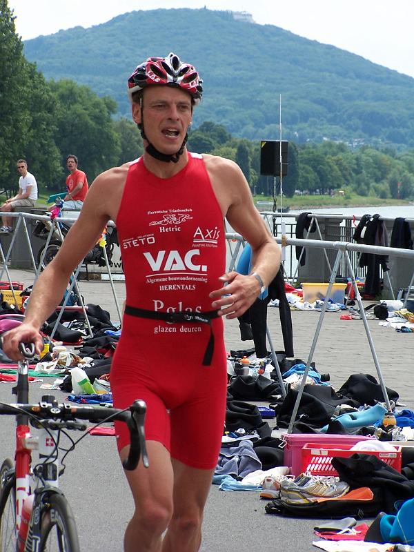 56.JPG - Aber zunächst kommt noch ein männlicher Athlet