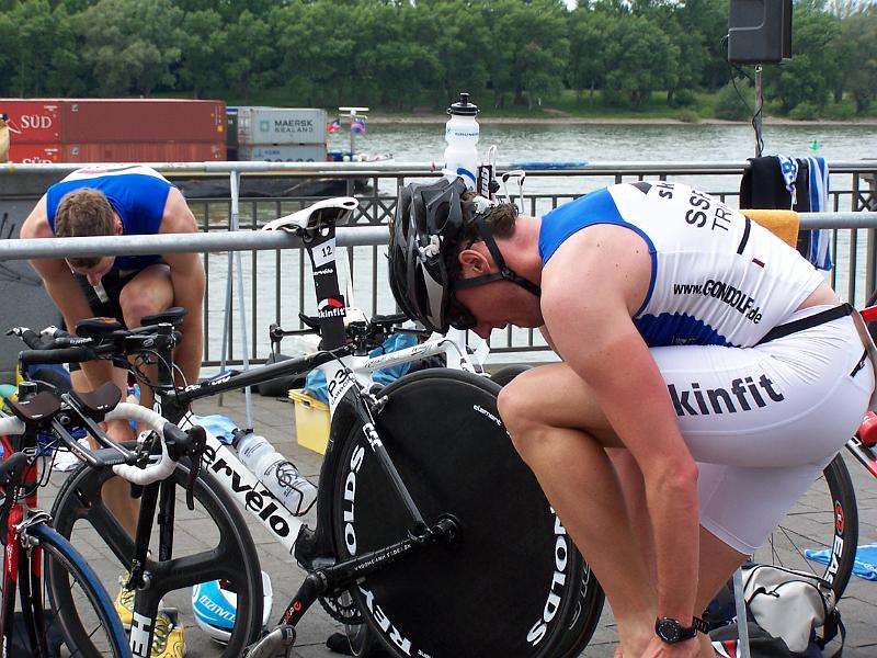 59.JPG - Nein, es sind noch zwei Männer