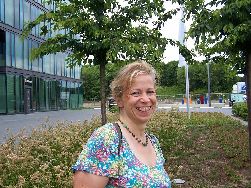 69.JPG - Birgit freut sich...