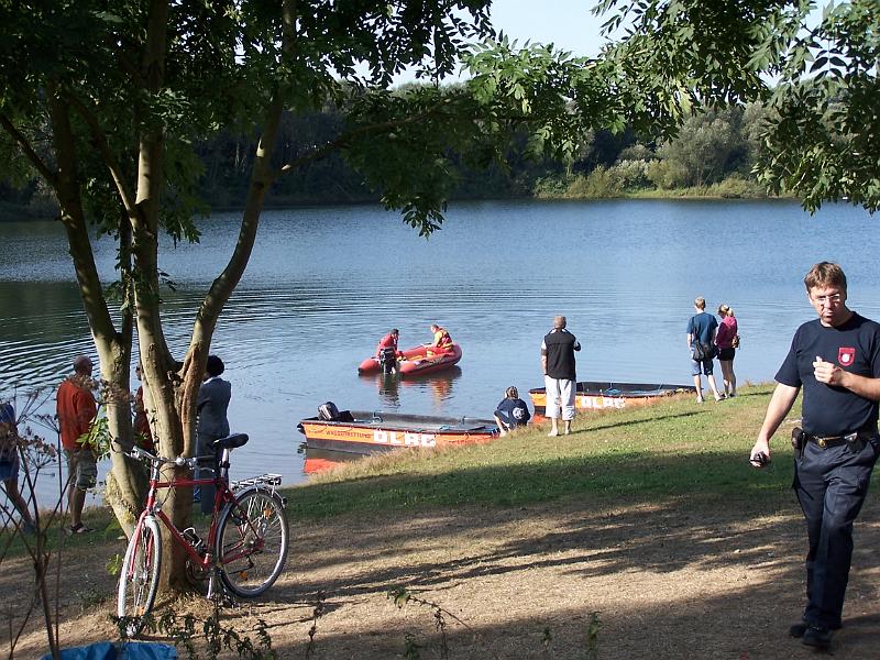 09.JPG - Noch liegt der See ruhig da