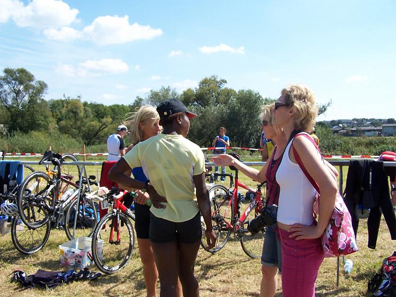 122.JPG - Noch zwei Radfahrer fehlen...