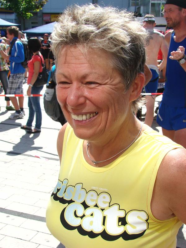 155.jpg - Brigitte freut sich