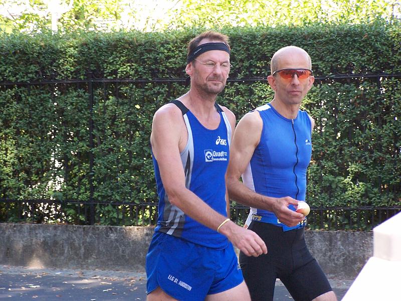 158.JPG - Bernd und Olaf auf dem Weg zurück zur Wechselzone und zum Womo