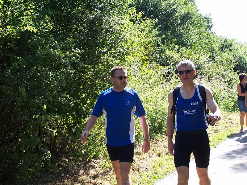 21.JPG - Thomas und Jörg folgen ihnen