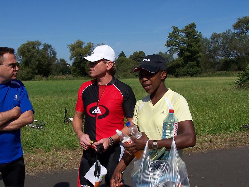 26.JPG - Gisele hat alles dabei