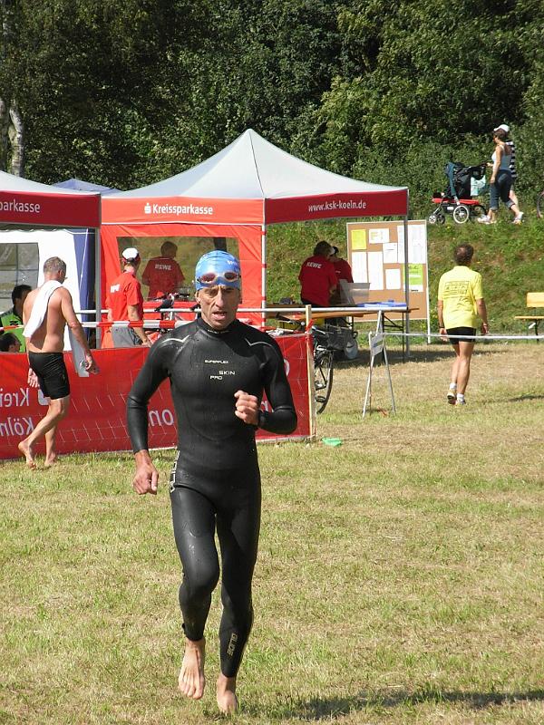 54.JPG - ...das nutzt er gleich, um zu laufen