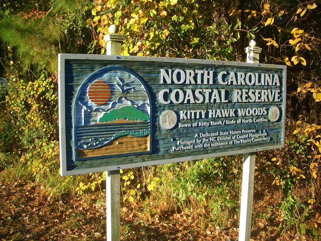 02.JPG - Die Strecke führt durch das Naturschutzgebiet "Kitty Hark Woods"