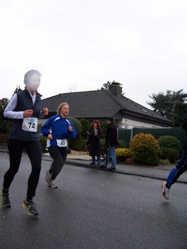 22.JPG - Birgit musste hart gegen den Wind k&auml;mpfen