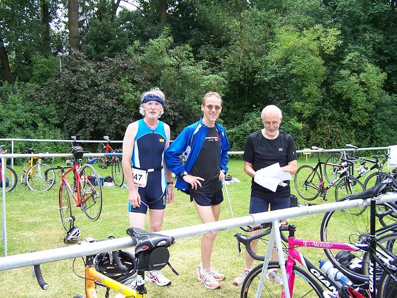 23.JPG - ...sie sind schon wieder da, denn sie sind in den ersten Startgruppen gestartet