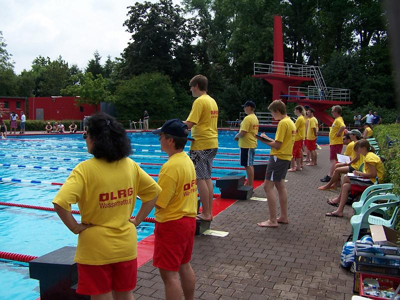 29.JPG - Die Kampfrichter beobachten das Geschehen