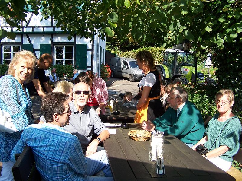 01.JPG - Unsere gemütliche Mittagsrunde