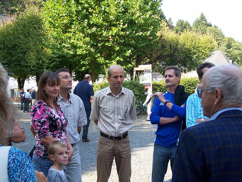 12.JPG - Wir erfahren viel Interessantes und Wissenswertes ...