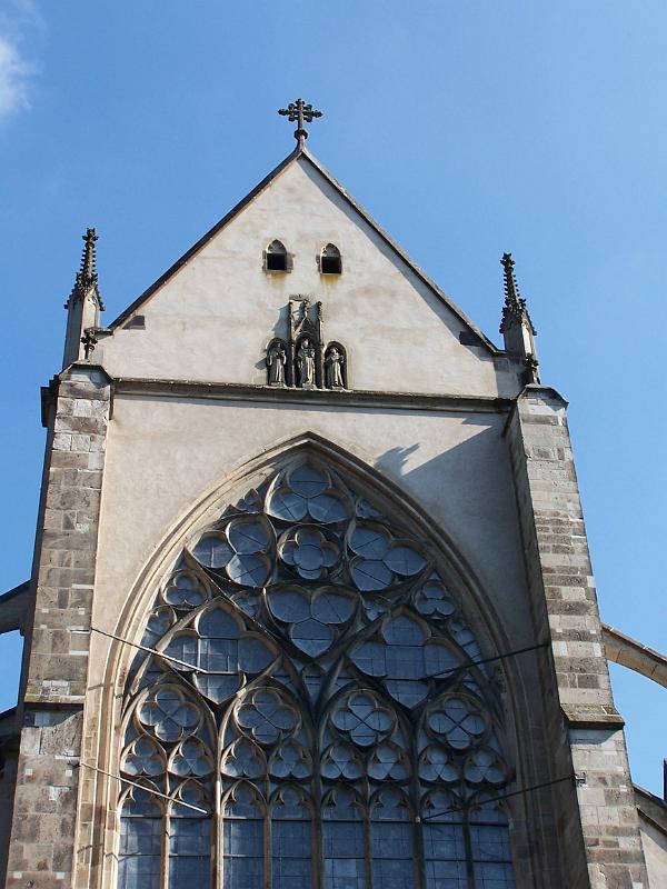 14.JPG - Die Domfassade ist schon beeindruckend