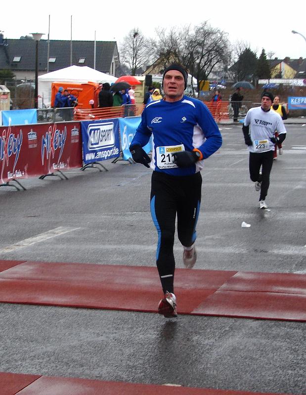 DSC040881.jpg - Jörg Holzschneider kommt mit schnellen Schritten angeflogen