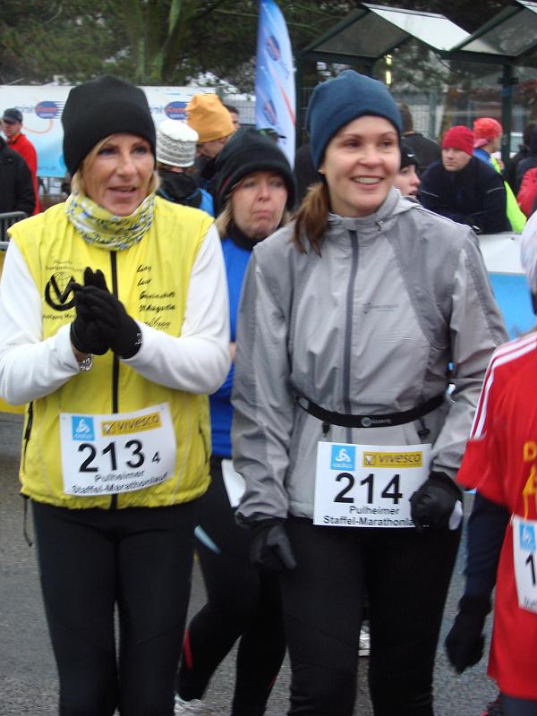 DSC04111.jpg - Sie warten noch auf ihren Einsatz und frösteln um die Wette