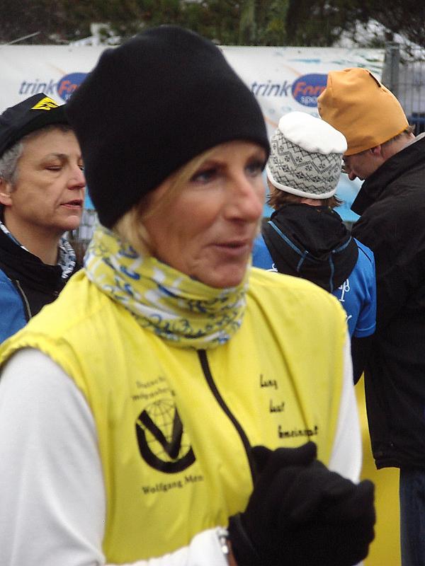 DSC04112.jpg - Man sieht es Gisela an, wie kalt es ist