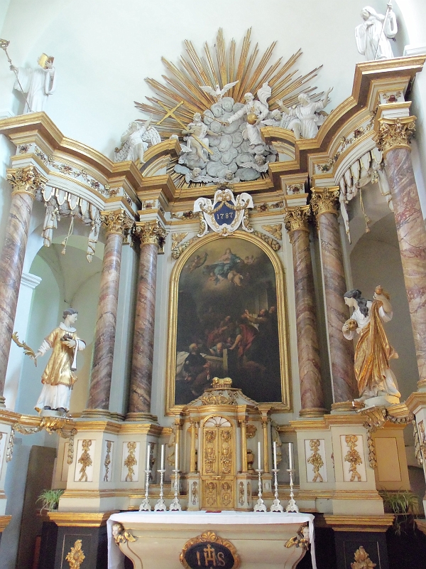 100_0235.jpg - Der Altar