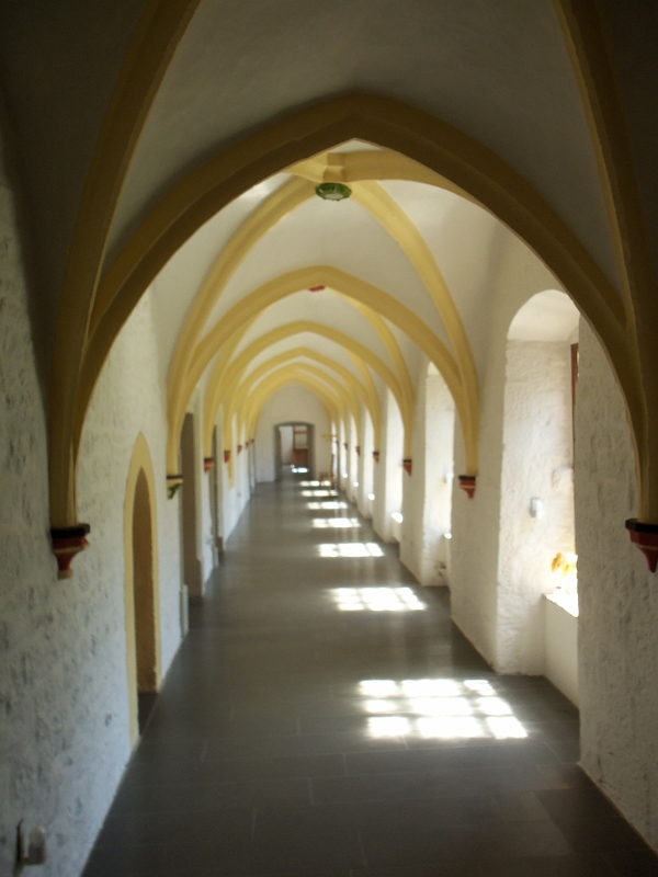 100_0236.jpg - Der Kreuzgang